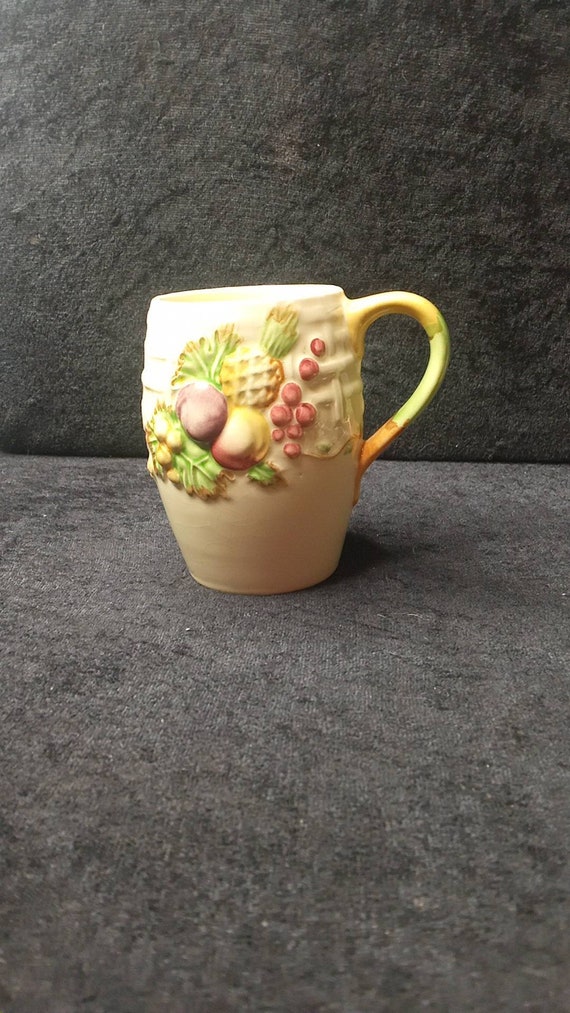 Royal Staffordshire Pottery A J WILKINSON Fruit Trellis MUG With