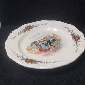 Bellissimi piatti vintage Sarreguemines Obernai da 10 pollici 25 cm, piatti francesi, H. Loux, coppie che ballano in un quadrato del villaggio