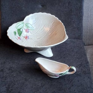 vintage Fushia pattern Crown Devon pottery Salad bowl and sauce jug.1940-50s Crown Devon Pottery.