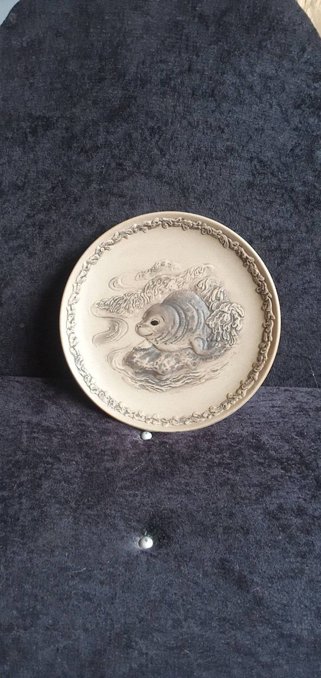 Poole Pottery Kitten Playing With A Ball Of Wool Stoneware Plate Designed By Barbara Linley Adams