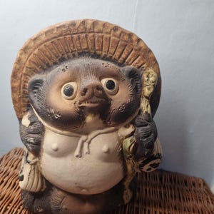 Shigaraki ware Tanuki raccoon dog figurine, height approx 35cm, good luck charm, good luck Tanuki clearly signed