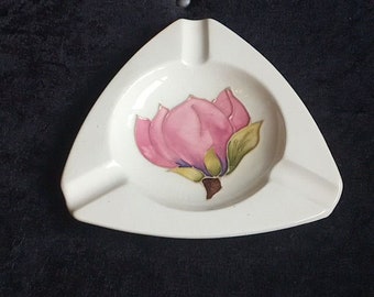1960s Moorcroft Magnolia ashtray on cream background
