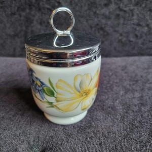 Lovely extra large  1930s design Art Deco Vintage Royal Worcester porcelain double extra large coddler in a unusual floral design.