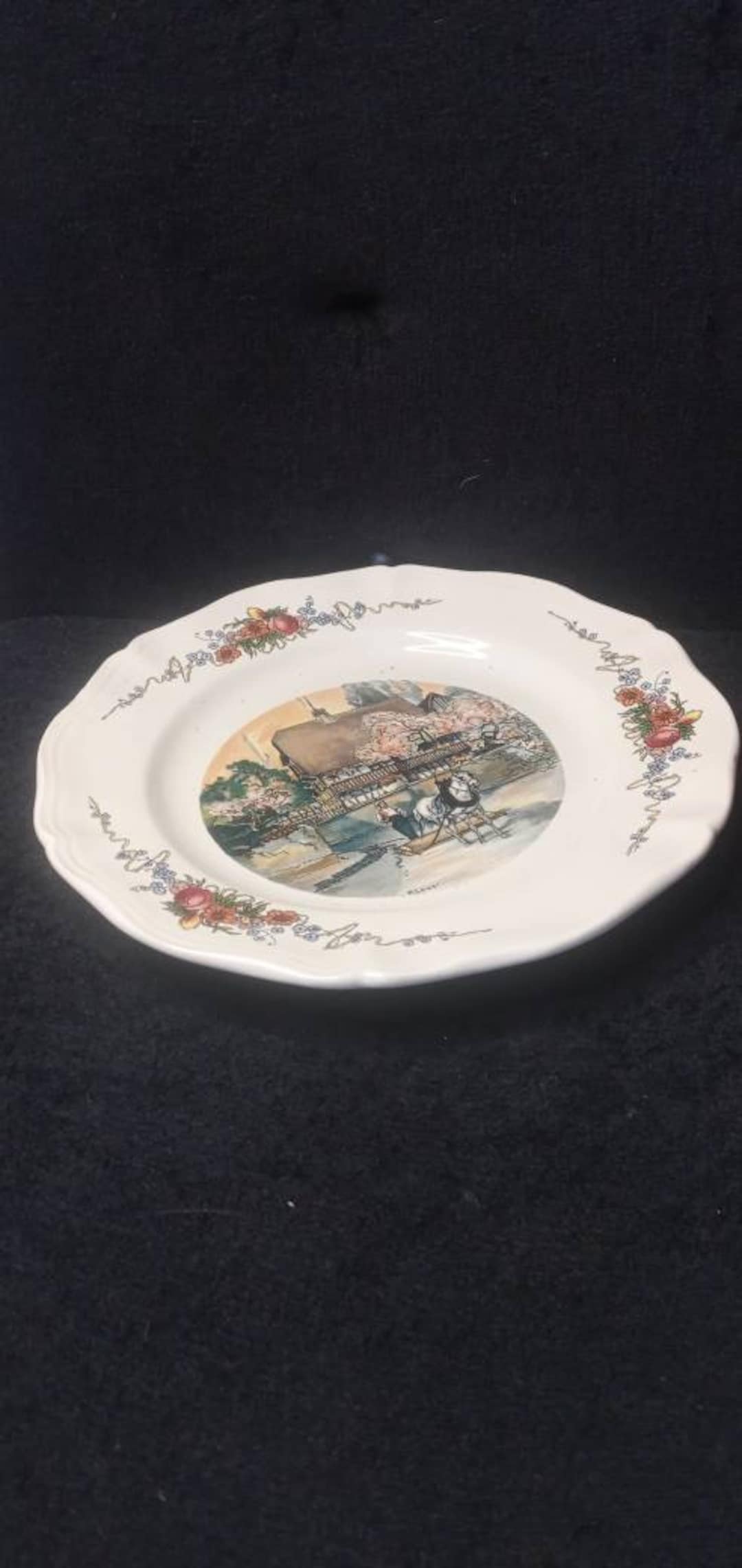 OBERNAI PLATEAU PLAT 3 COMPARTIMENTS EN FAIENCE DE SARREGUEMINES H.LOUX - Vendu OBERNAI PLATEAU PLAT 3 COMPARTIMENTS EN FAIENCE DE SARREGUEMINES H.LOUX - Vendu