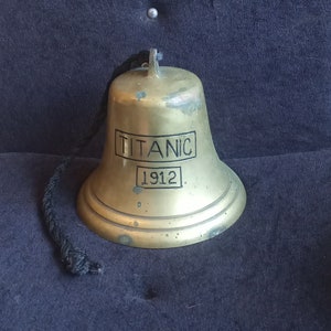 Vintage Brass Hanging Titanic 1912 bell - Etsy 日本