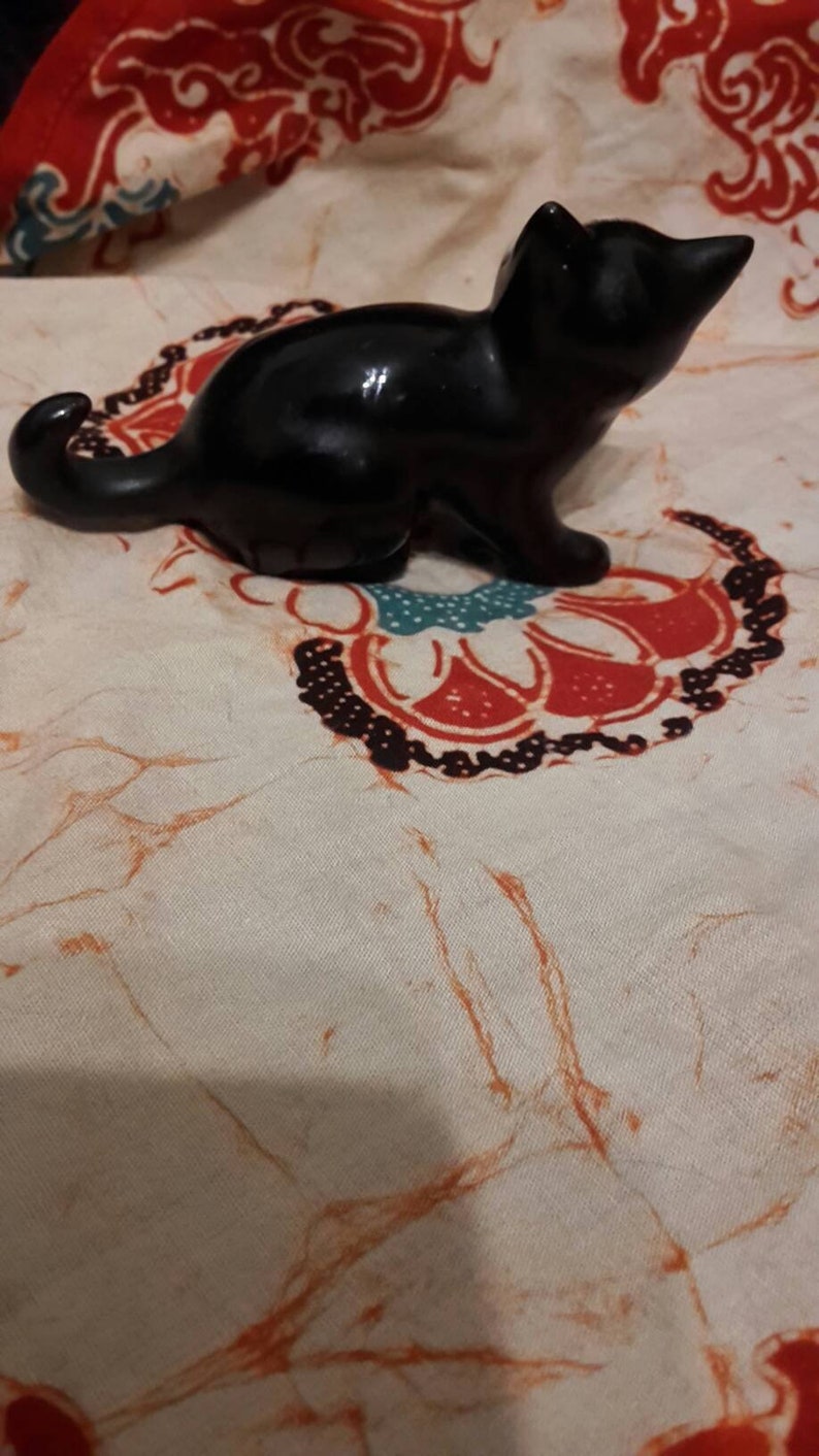 Vintage Chinese lucky black cat.porcelain 1940s lustre ware black cat