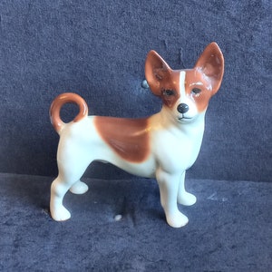 Lovely vintage 1960s Coopercraft England porcelain Chihuahua dog figurine.