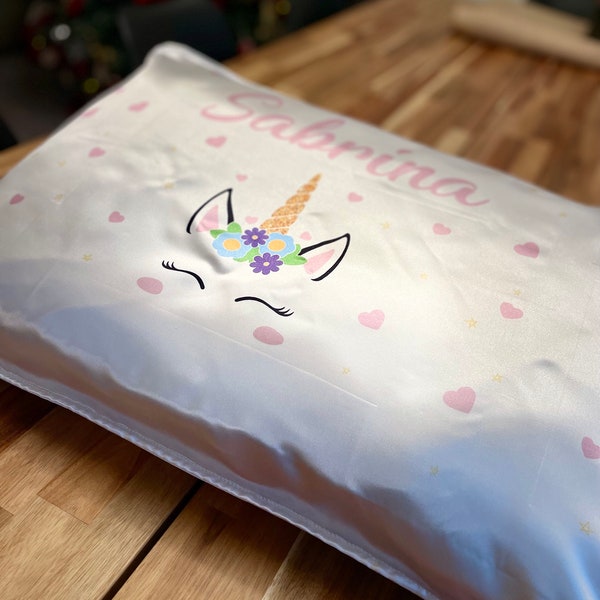 Personalized Satin Pillowcase for Hair and Skin Queen, Sleepover Party favors, Unicorn personalized party, PJ party - Set of 1