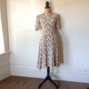 100% Silk 80s Dress Glamorous Garden Party Button Back 20s Feminine