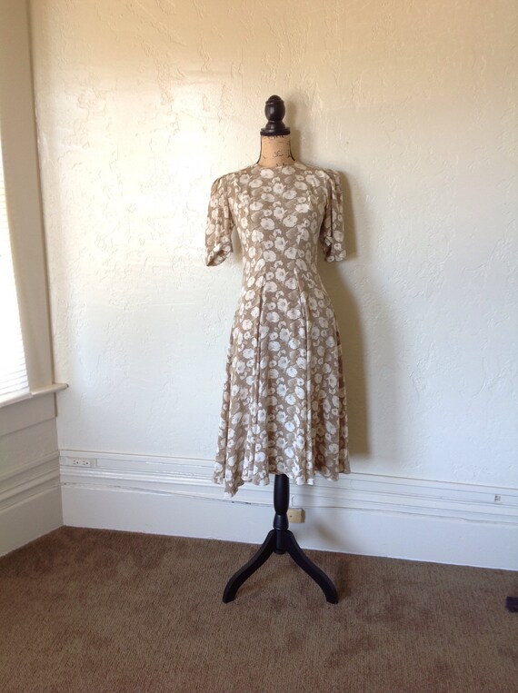 100% Silk 80s Dress Glamorous Garden Party Button