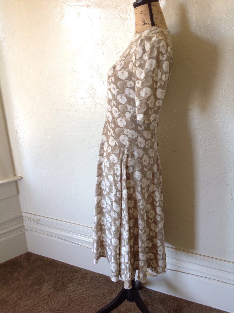 100/% Silk 80s Dress Glamorous Garden Party Button Back 20s Feminine
