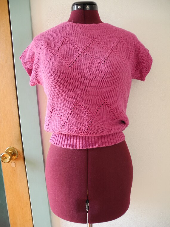 PREPPY 80s Short Sleeve TENNIS GOLF Sweater in Dark Pink Yuppie