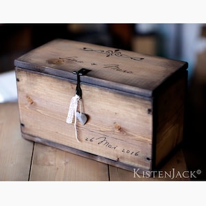 Holzkiste Holzbox Truhe Tisch Aufbewahrungsbox Wedding personalisierbar Geschenk zur Hochzeit/Jahrestag/Geburt Bild 1