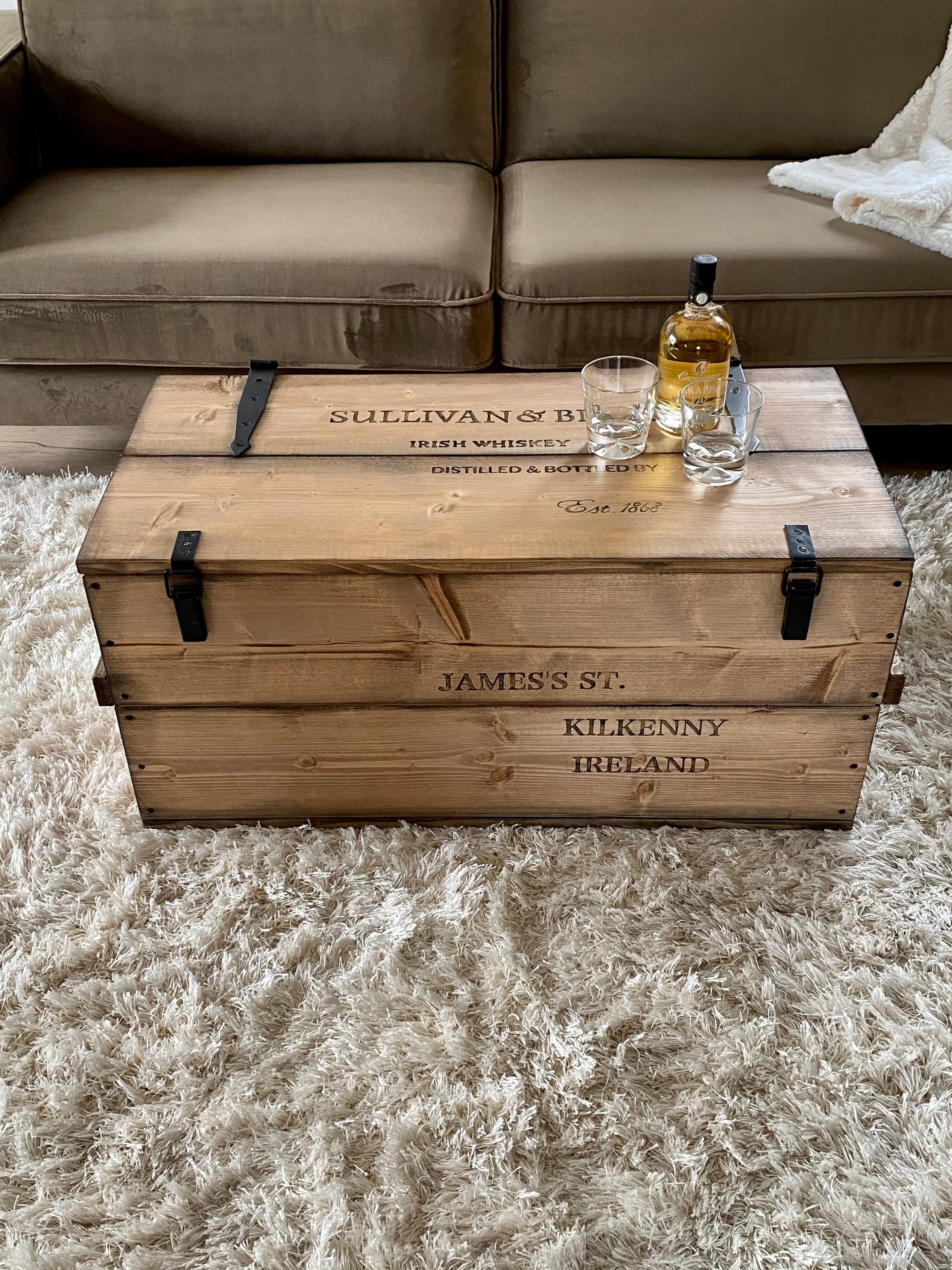 Boîte à whisky Sullivan coffre en bois boîte de chargement banc table basse  table basse -  France