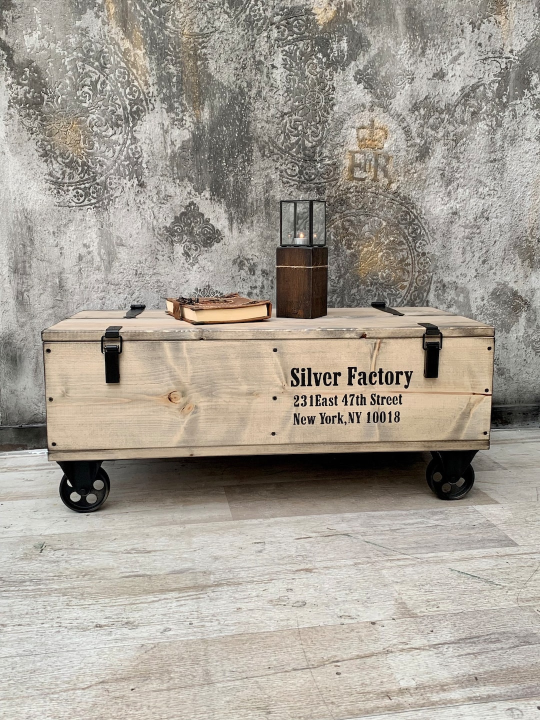 Chest Table Wooden Box Cargo Box Coffee Table With Steel Wheels 