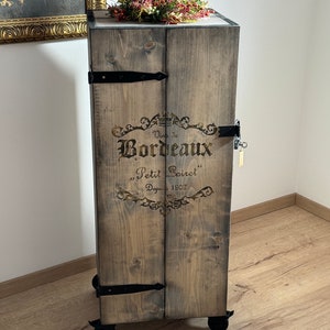 Szafka domowa na kółkach drewniana skrzynia skrzynia ładunkowa drewniana skrzynia "Bordeaux"