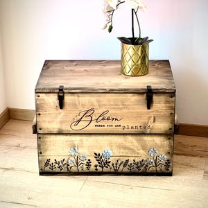 Holzkiste • Bloom • Couchtisch Truhe Tisch Aufbewahrungsbox Blumenkasten