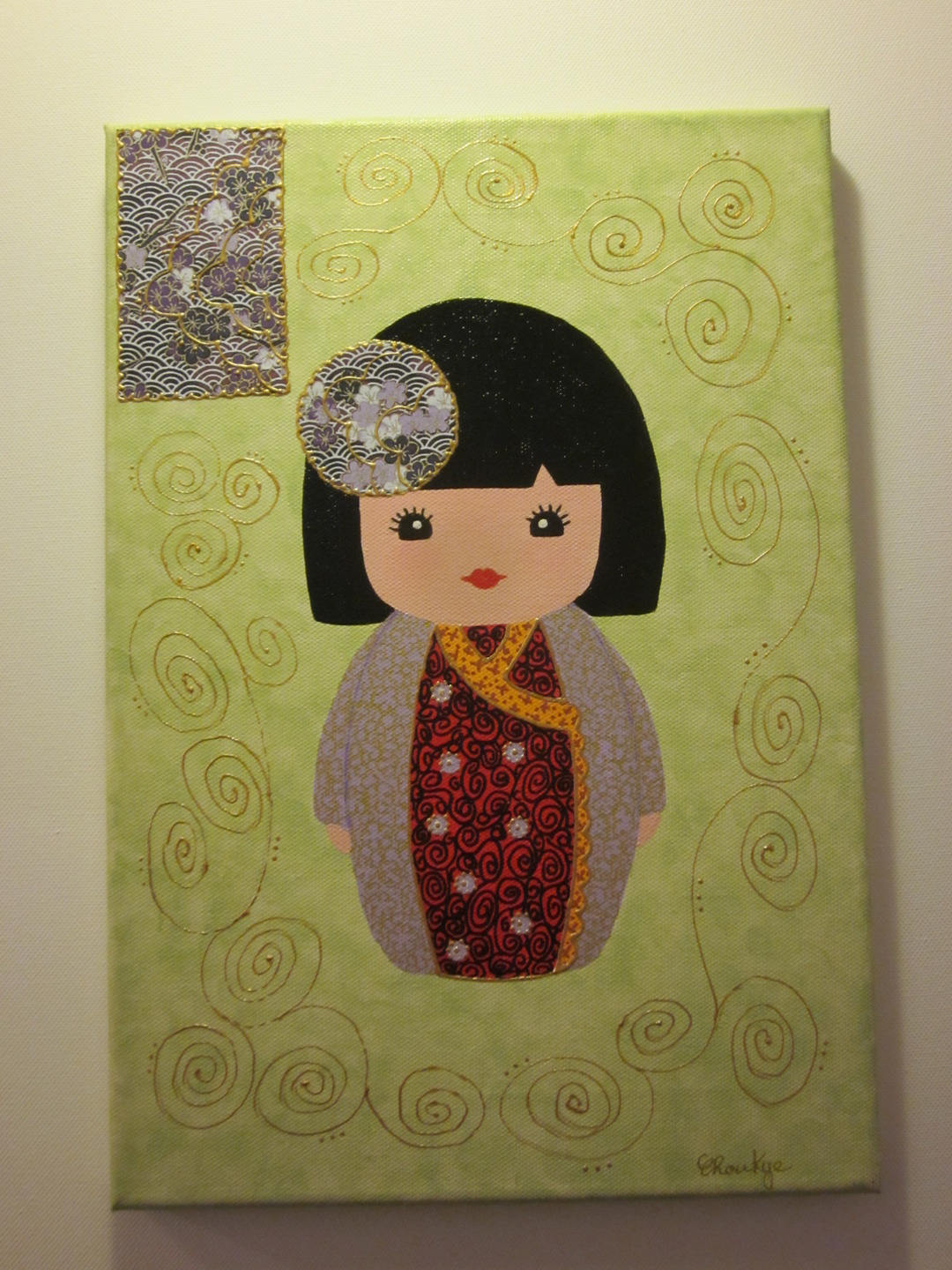 Vendu Tableau | Kokeshi L'ombre sur Le Visage N'est Qu'un Défaut de Mon Appareil Photo. Poupette Ges