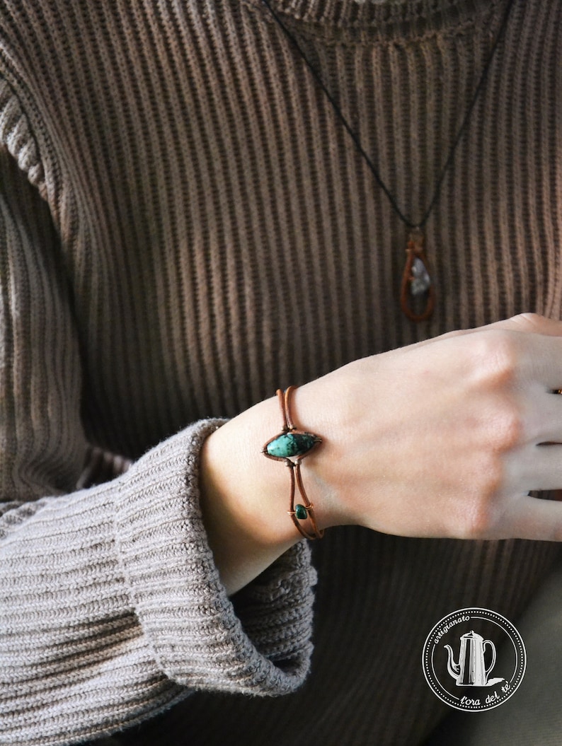 Leather and stone Handmade African Turquoise bracelet Bohemian earthy jewelry Bracciale artigianale con Turchese Africano Made in Italy