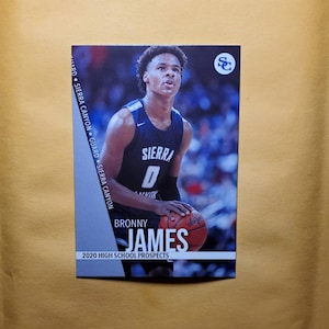 2020 Hot Shot Perspektiven Rookie BRONNY JAMES