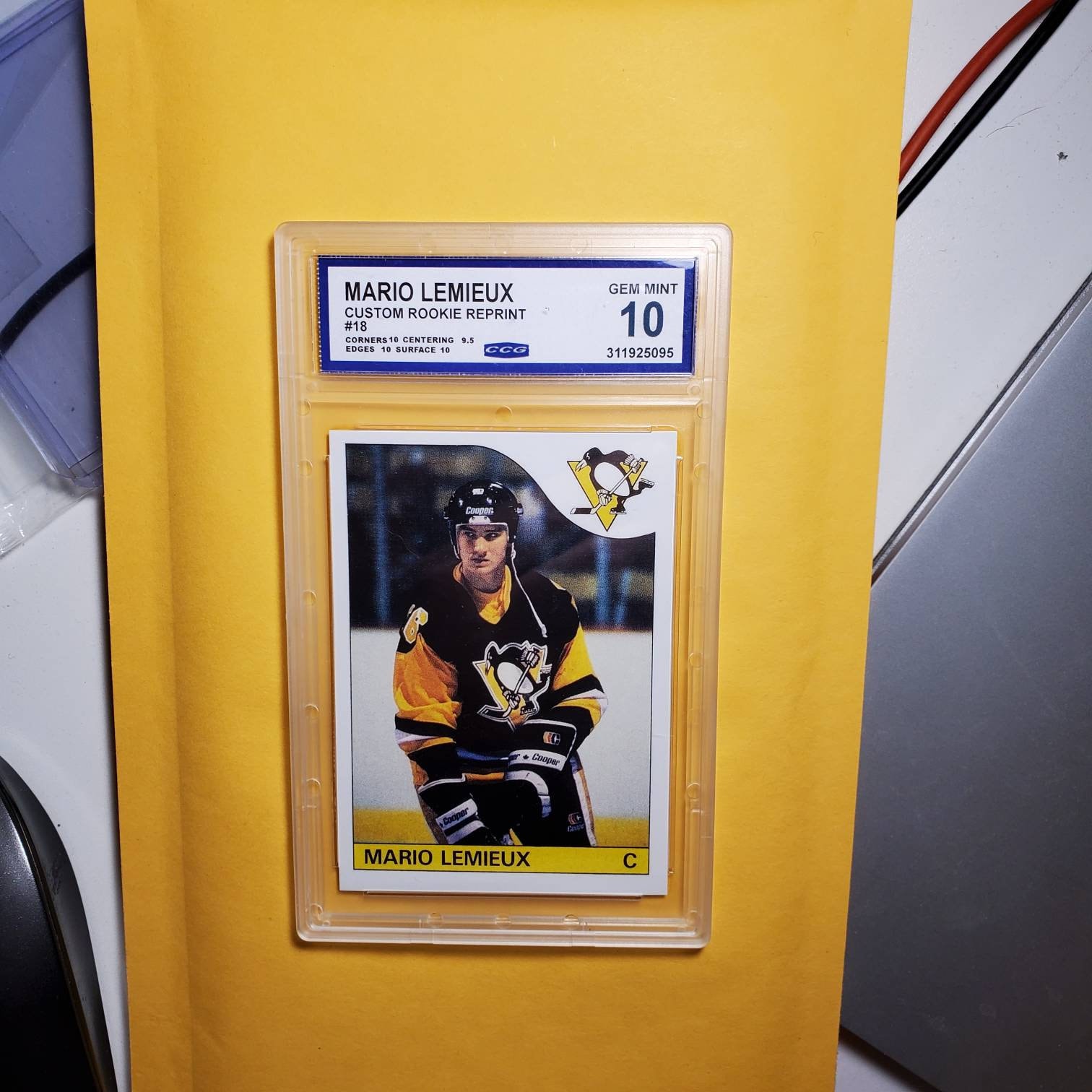 Graded Gem Mint 10 Reprint Rookie MARIO LEMIEUX Pittsburgh