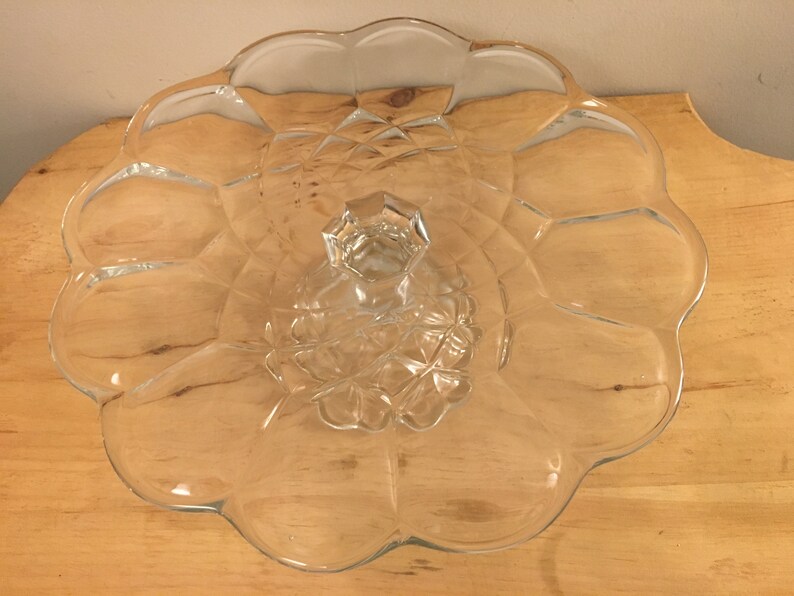 Petal Style Heavy Perfect for Wedding Dahlia Petal Design Bridal Pressed Glass Floral Pedestal Cake Stand Baby Shower Nice Height