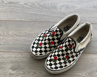 white vans slip ons size 6