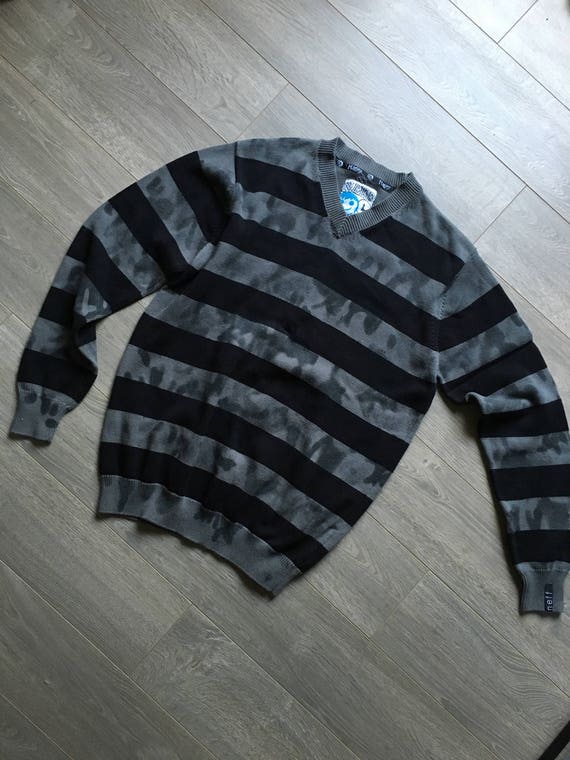 neff sweater