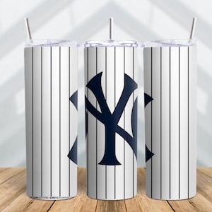 NEW YORK 20 Oz custom Yankees  tumbler with lid and straw. NEW