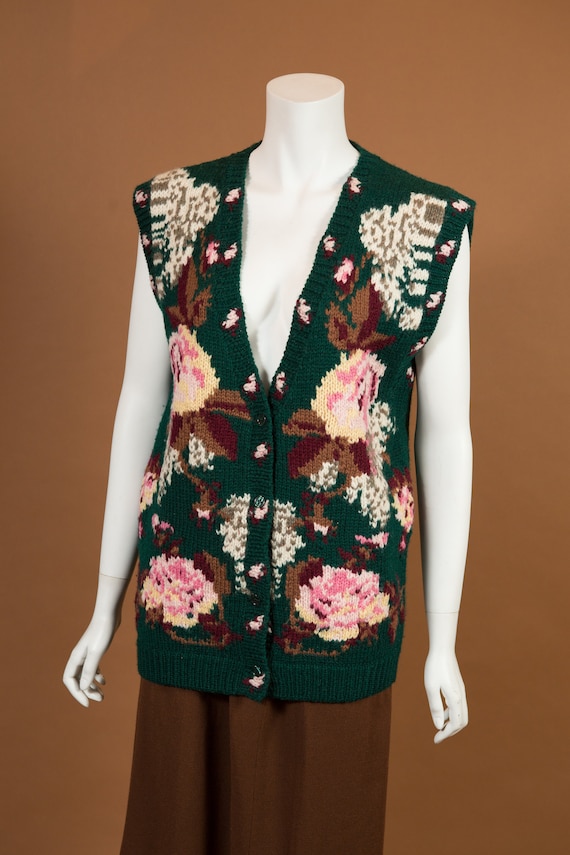 vintage knit vest with Gem