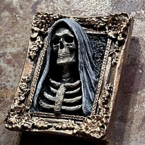 Haunted Skull Portrait Magnet, Gothic Skull Decor, Spooky Halloween Skull Decor, Horror Decor, Human Skull Decor, Gift for Her, Gift for Him