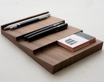 Wav Minimal Schreibtisch Organizer / Nussbaum / Valet Tray /