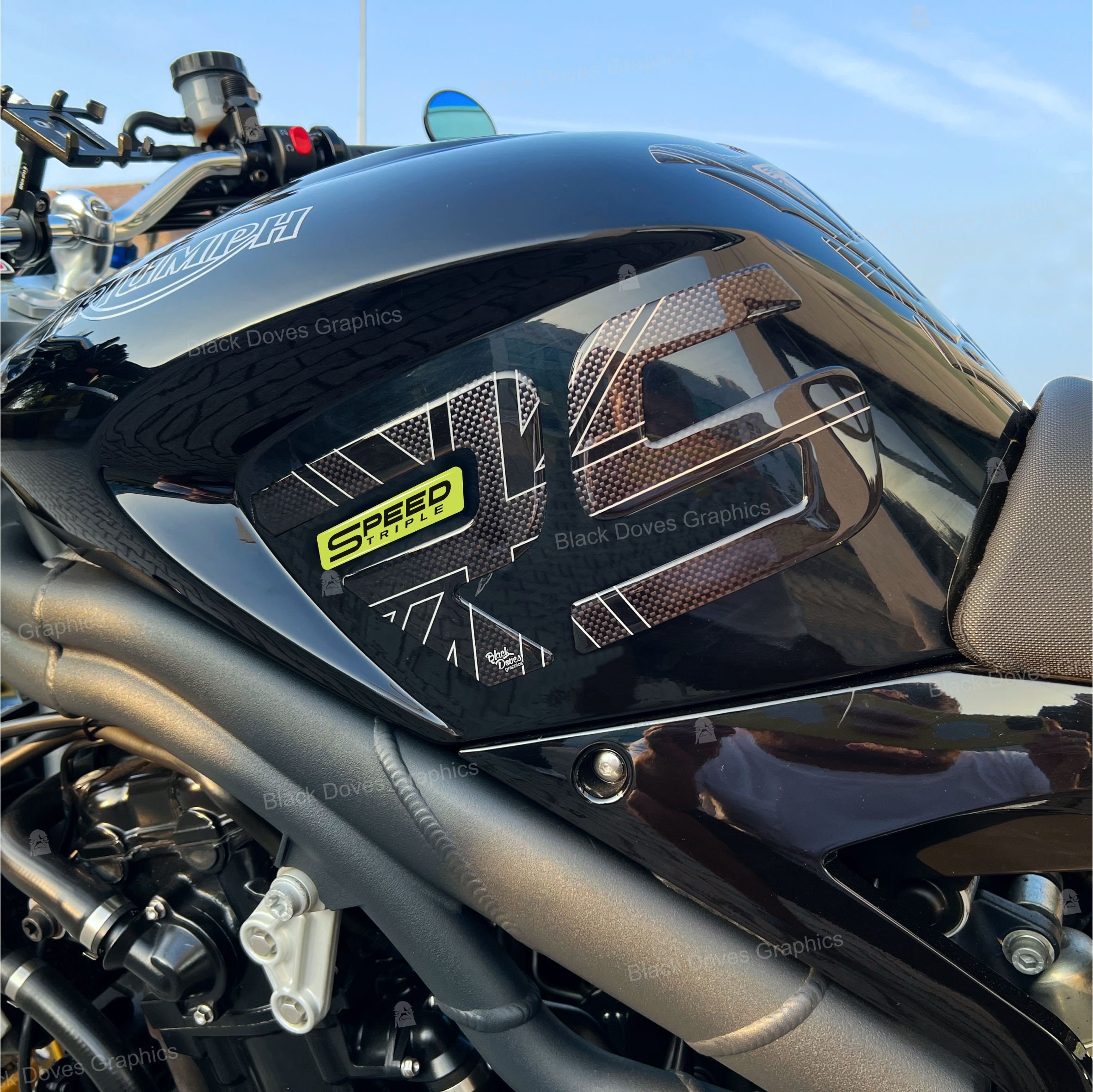 3D Harz Aufkleber Tank Seitenschutz Kompatibel mit Triumph Speed Triple RS  Motorrädern - .de