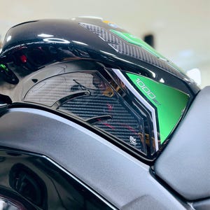 Adesivi 3D Protezione Fiancate Serbatoio Compatibili con Kawasaki Ninja 1000 SX 2020-2023