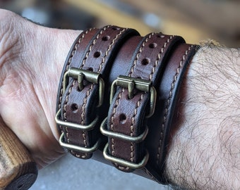 bracelet de force en cuir brown-smith avec couture marron