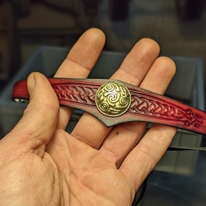 Tiara/head jewelry medieval celtic red triskell leather