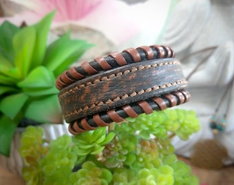 bracelet en cuir ethnique grunge et noir avec boudin noir lacé marron- dispo en 3 tailles