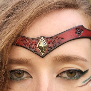 Diadema para la cabeza - cuero - Lah'saa Fantasía medieval - Rojo.