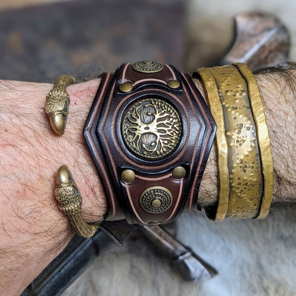 Björn Yggdrasil brown leather bracelet