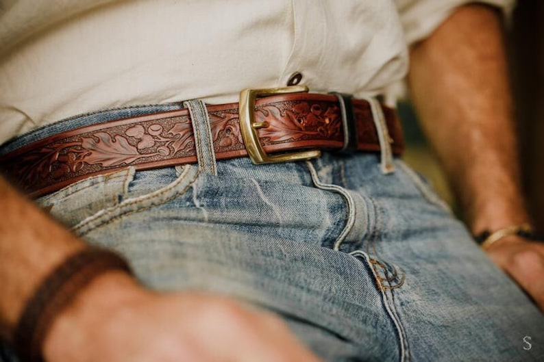 Handcrafted oak leather belt _ 35mm waisting and cutting on mesure_ for a max waist circumference of 115cm image 1