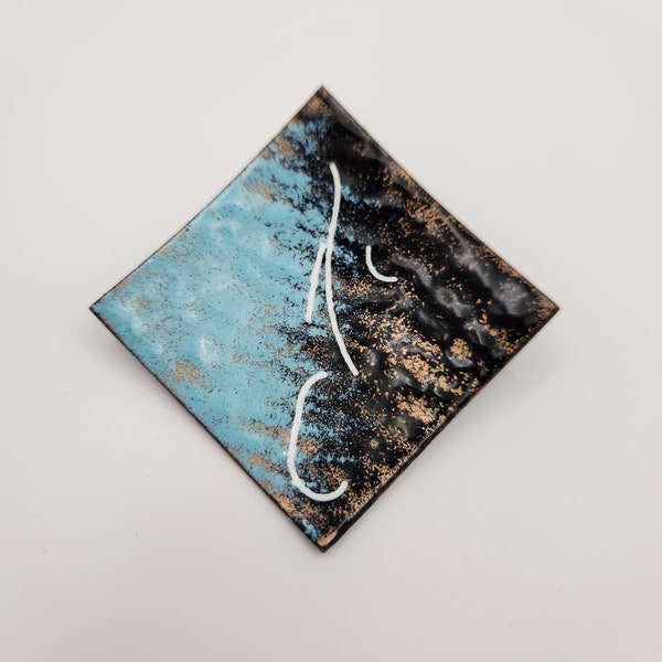 Abstract Enamel on Copper Pin