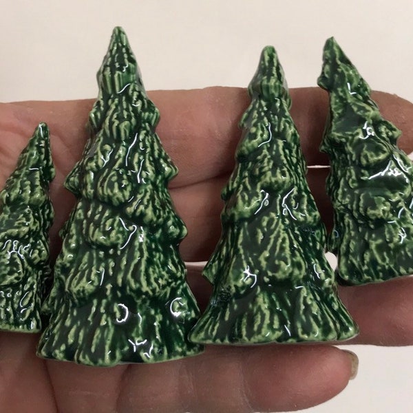 4 mini sapins de Noël en céramique décor neuf fait à la main aux États-Unis fabriqué à partir de moule vintage Evergreen