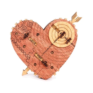 Corazón del Leñador de Hojalata. Un cofre del tesoro mecánico. Caja secreta.