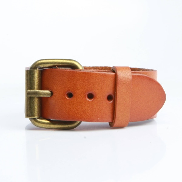 Leather bracelet cuff classic simple urban leather band design great gift for men and women bronze belt buckle closure B003