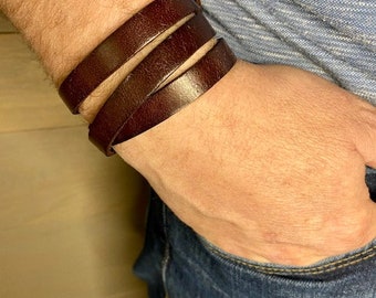 Leather Triple Wrap Bracelet with Oval Belt Buckle Closure (B054)