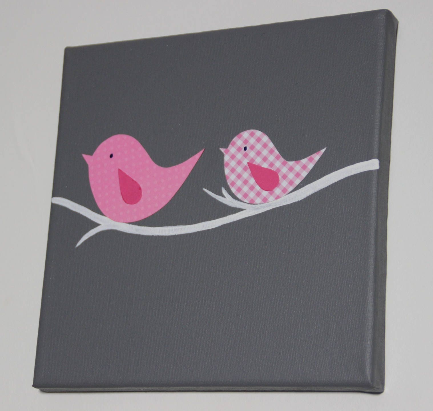 Oiseaux Roses sur Tableau Gris - Décoration Murale Chambre Enfant, Bébé, Fille, Cadeau de Naissance