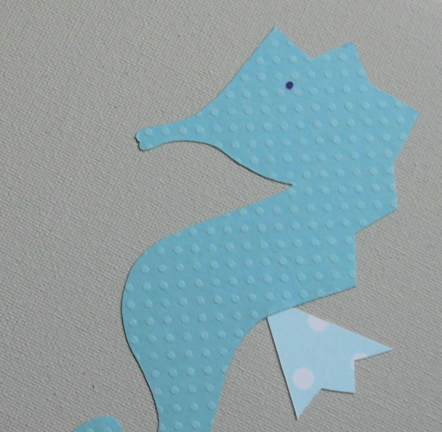 Décoration Murale Hippocampe Bleu sur Tableau Gris - Cadeau de Naissance, Chambre Enfant, Bébé, Garç