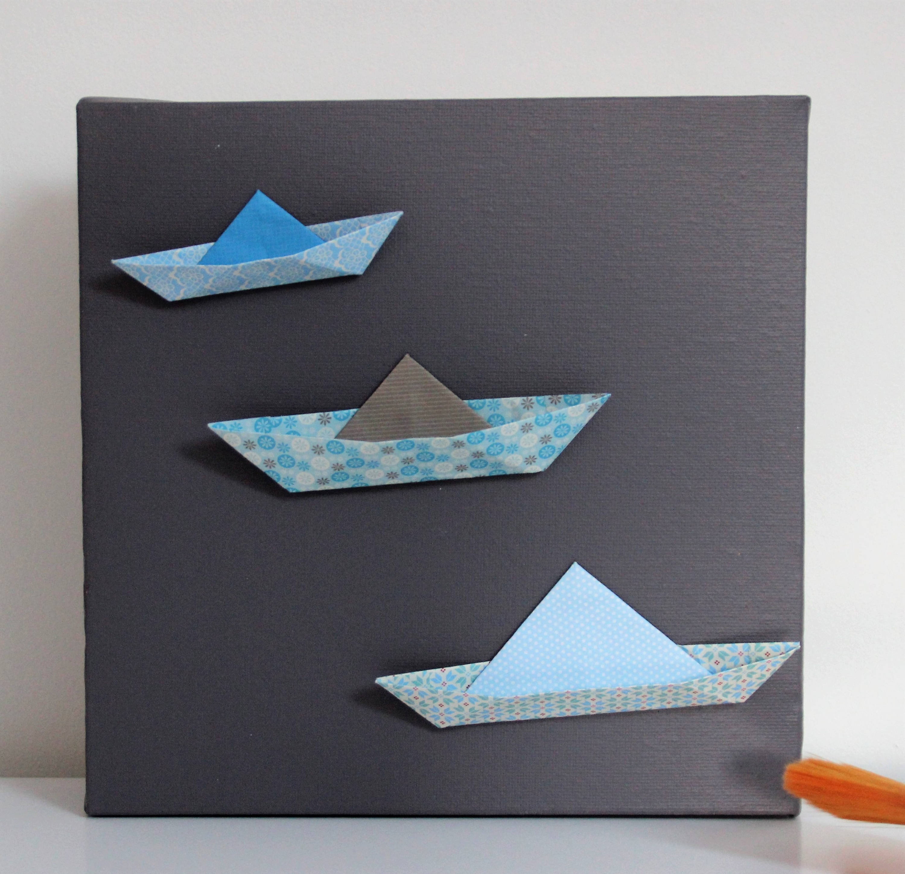 Bateaux Bleus sur Tableau Gris - Cadeau de Naissance. Décoration Murale Chambre Enfant, Bébé, Garçon