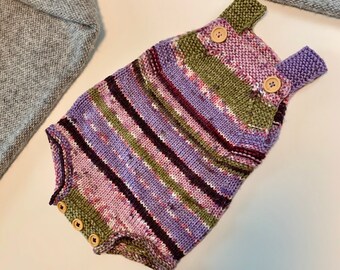 Newborn Bodysuit: Soft Acrylic Blend, Baby Photography Prop, Hand Knitted