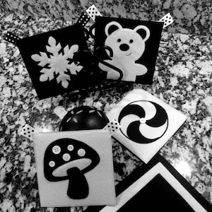Ensemble de 8 cartes en feutre Montessori noir blanc pour nouveau-né, cadeau de baby shower recto-verso jusqu'à 6 mois, jouet de développement intelligent pour bébé